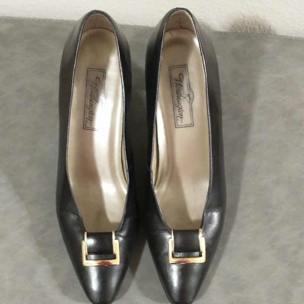 Worthington Black Leather Women's Shoes with Gold Buckle